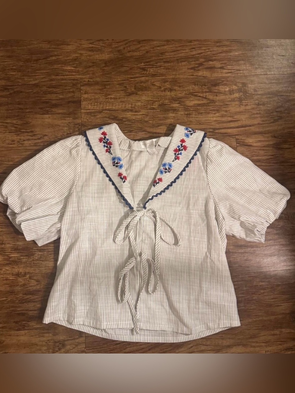 NWT Tuckernuck top size small